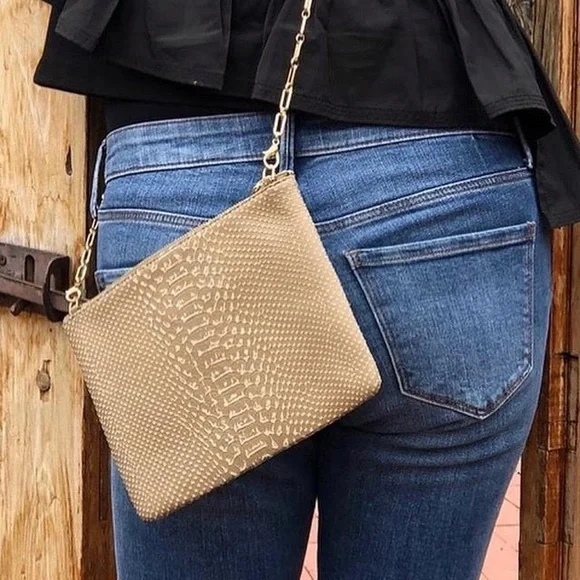 Tan Gold leather crossbody Ame Soeur purse NWT! $250+ MSRP! - Picture 3 of 4